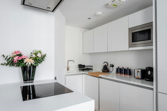 Flat 5 - 54a Artillery Lane, Spitalfields, London photo 5