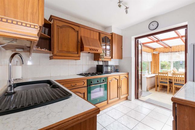 2, Lower Cippenham Lane, Slough photo 2