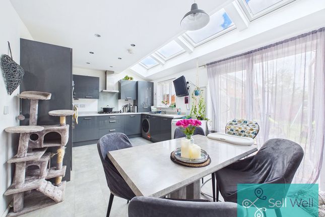 10, Falkirk Drive, Manchester photo 2