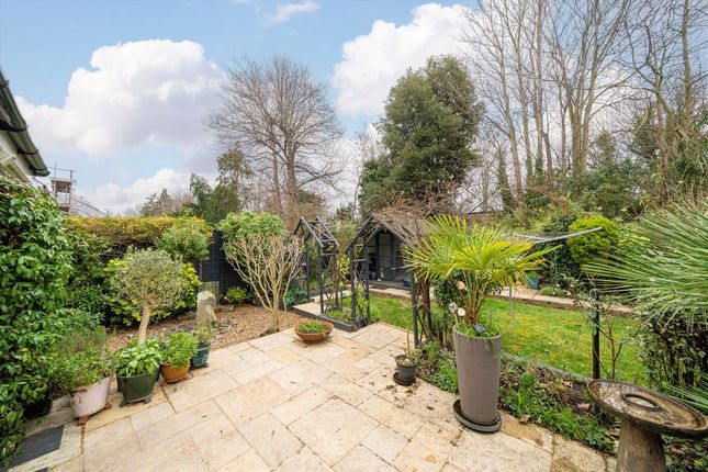 30, Grange Avenue, Twickenham photo 3