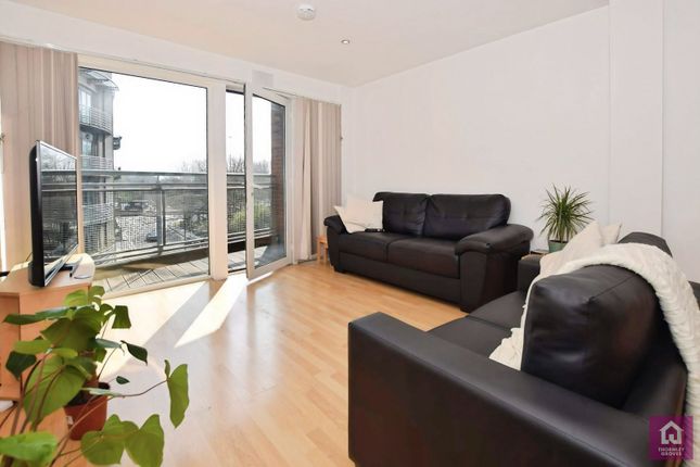 2-bed flat on 11, The Boatmans, Southern Gateway, £150,000