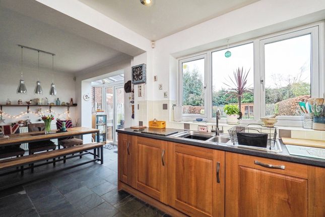 69, Balmoral Drive, Nottingham photo 4