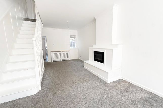 24, Gruneisen Road, Portsmouth photo 2