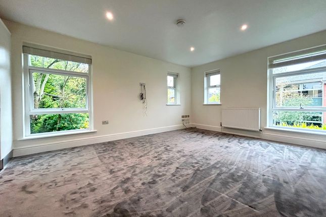 15 Bridge Court, Farnham photo 4