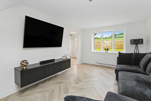 54, Garnet Avenue, Blindwells, Prestonpans photo 2