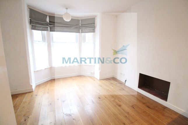 Flat to rent in Ebury Road, Nottingham