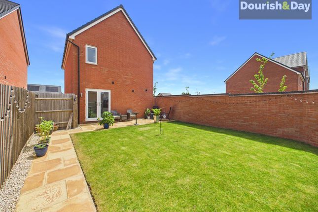 41 Delphinium Place, Stafford photo 3