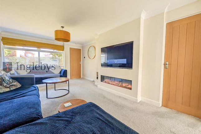 21, Rosedale Crescent, Guisborough photo 2