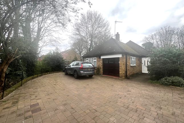 Thumbnail Detached bungalow to rent in Avenue Road, Pinner