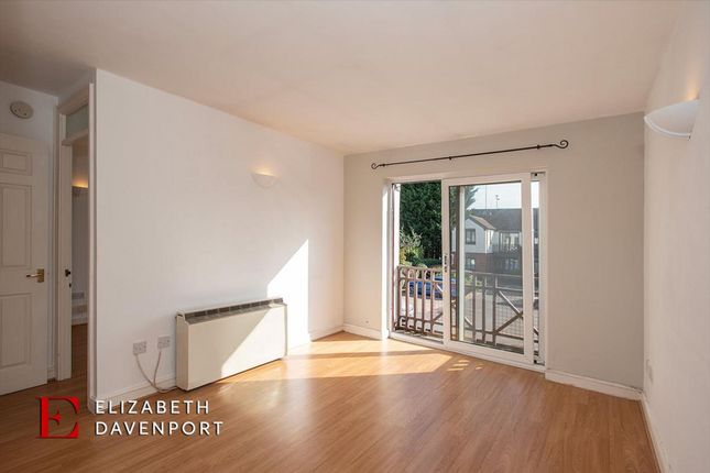 7 Alexandra Court, Kenilworth photo 3