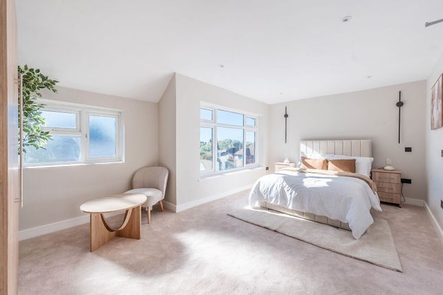 5-bed detached on 107 Gordon Avenue, Stanmore, Stanmore, £5,750/mo
