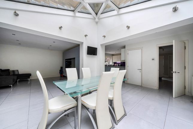2, Lynford Close, Arkley photo 3