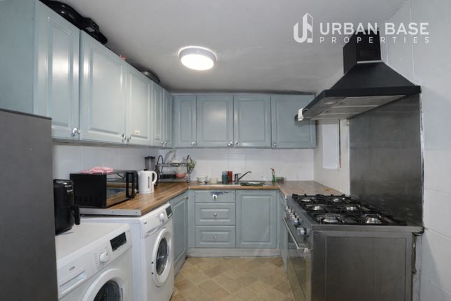69, Senrab Street, London photo 2