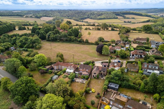 Cadmore End, Buckinghamshire photo 3
