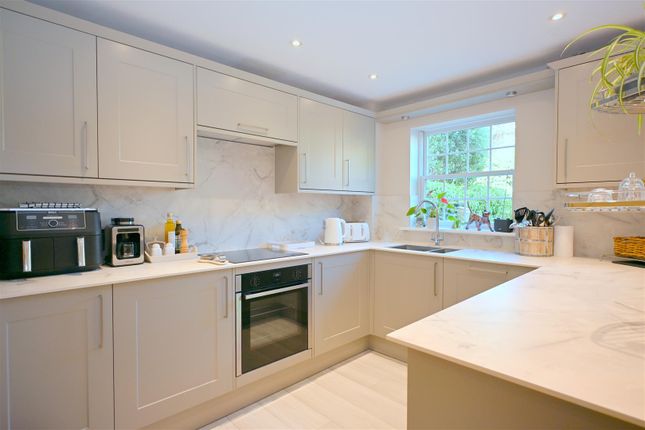 1 Pierpoint Mews, Silver Wharf, Eastbourne photo 4