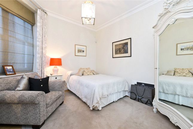 Flat for sale in Priory Mansions, 90 Drayton Gardens, Chelsea, London
