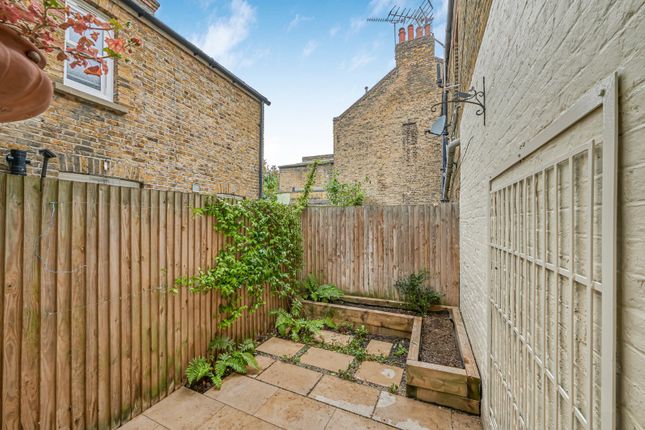 80, Strathleven Road, London photo 4