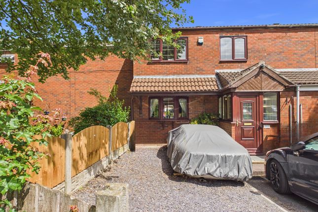 22, Locket Close, Walsall photo 2