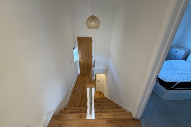 Flat 1B , Bawdale Road, London photo 4
