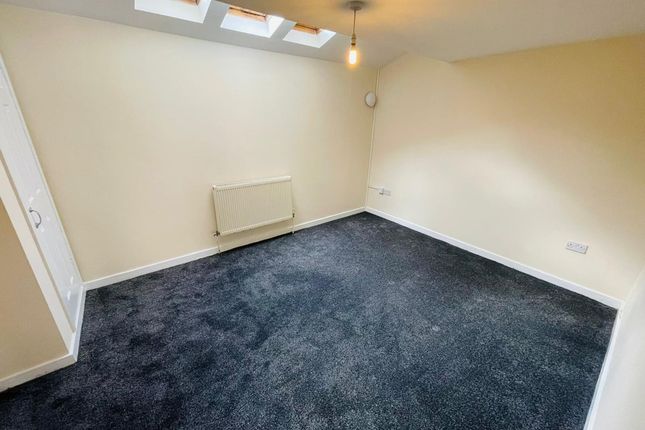 Flat 1, Claude Denis Court 54a Craven Street, Northampton, Northampton photo 3