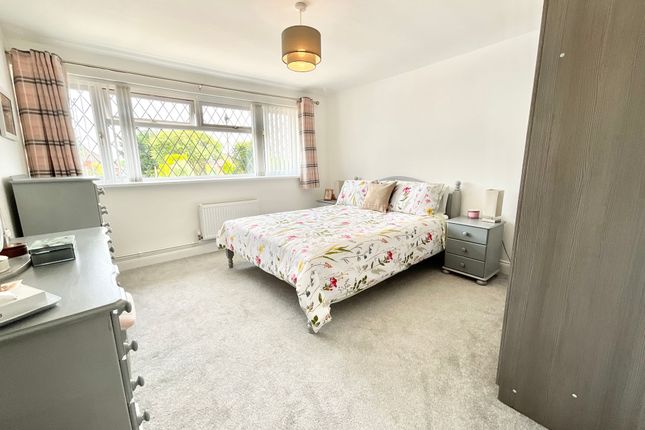 31 Cowley Lane, Stafford photo 4