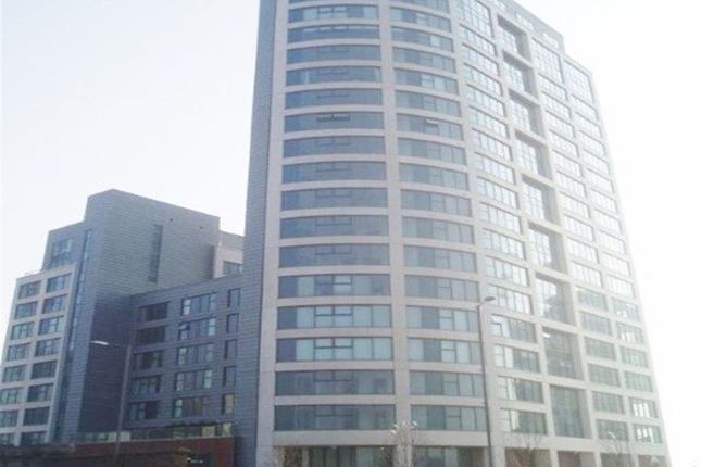 2 bed flat to rent in William Jessop Way, Liverpool