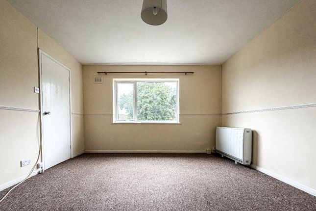 12 Colman Road, Taunton, Somerset photo 3