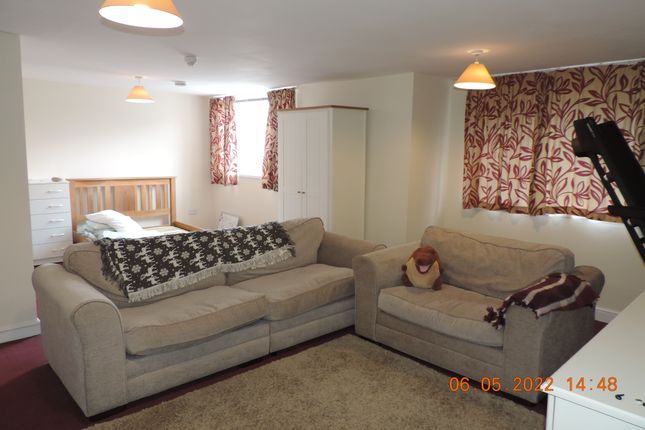 Thumbnail Room to rent in Oxford Gardens, Stafford, Stafford, Staffs