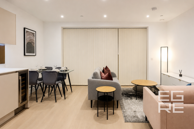 Flat 303, Forbes Apartments, Woolwich photo 2