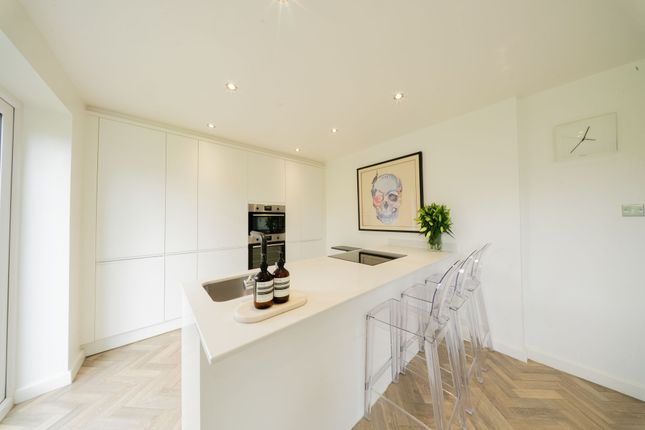 79 Wythenshawe Road, Sale photo 5