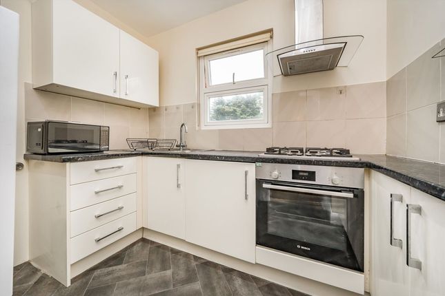 80a, Rosslyn Crescent, Harrow photo 3