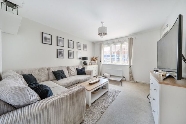 Fourteen, Hornton Drive, Banbury photo 3