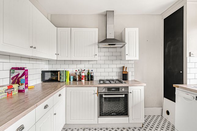 Flat 7, Evelyn House,, Hayter Road, London photo 3