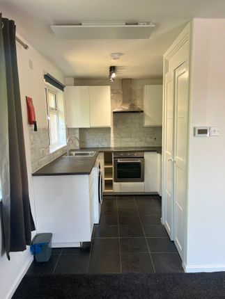 3, Lowdell Close, London photo 4