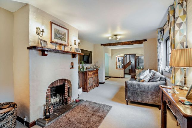 Nutshell Cottage,, Heather Lane, Pulborough photo 4
