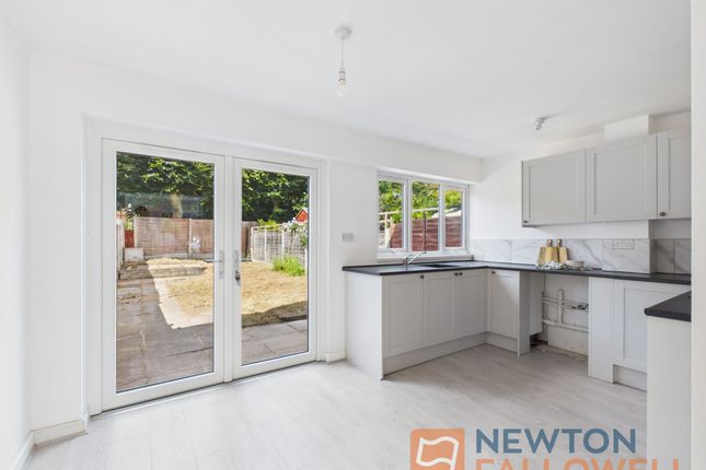 9 Charlemonte Close, Cannock photo 3