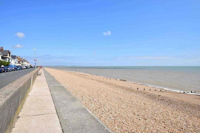 22, Clanwilliam road, Deal photo 4