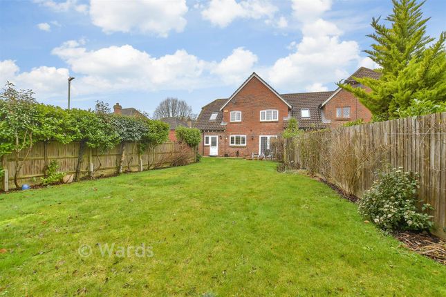 19, Brisley Court, Ashford photo 3