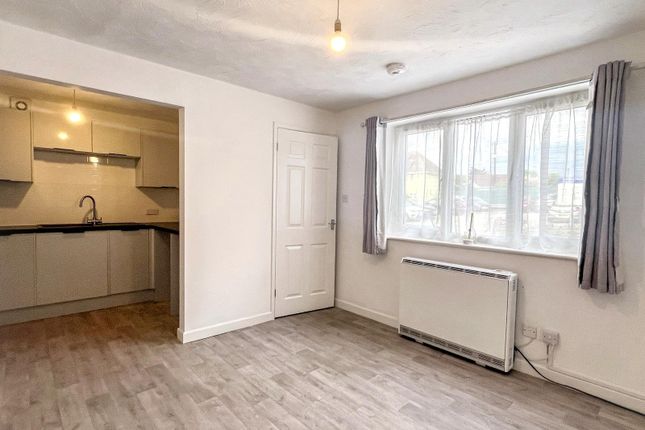 3 Laurel House, Sandford Road, Winscombe photo 5