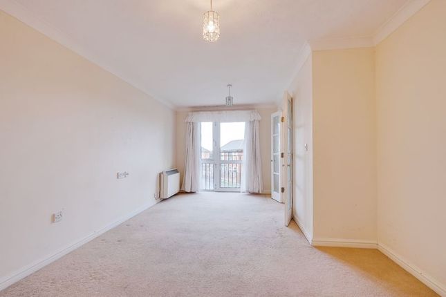 Flat for sale in Compton Court, Bournemouth