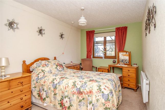 Flat for sale in The Crescent, Bromsgrove, Worcestershire