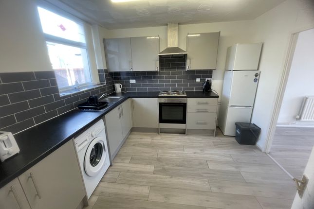 103, Liverpool photo 2