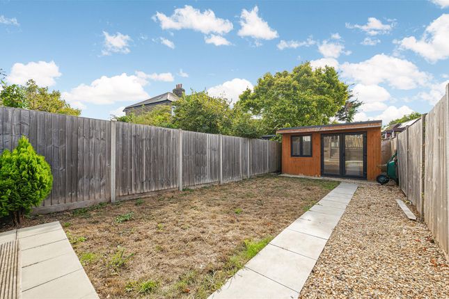 164, Boundary Road, Colliers Wood photo 4