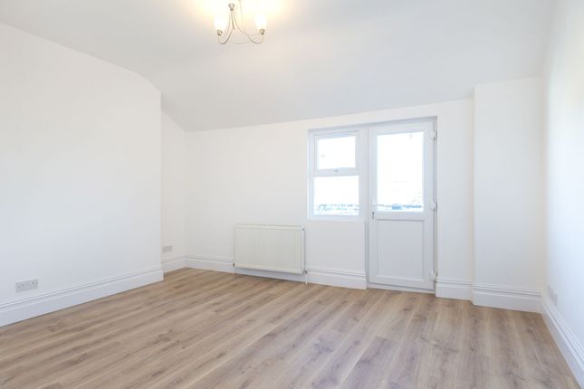 Flat 4, Lambton House, London photo 3
