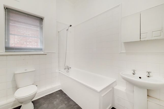 Flat for sale in Teignmouth Road, Mapesbury, London