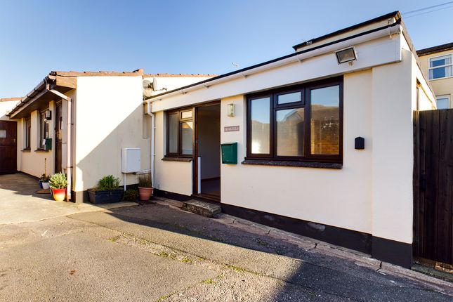 Thumbnail Bungalow to rent in Warefield Road, Paignton