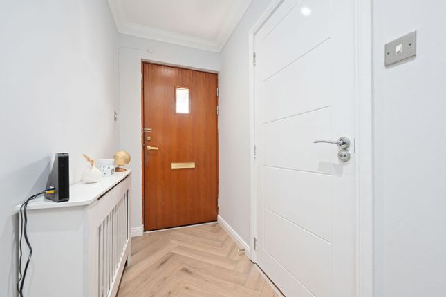 5 Craigflower Gardens, Dunfermline photo 2