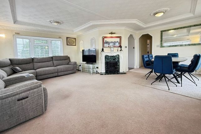 117, Cheveley Park, Grantham photo 2