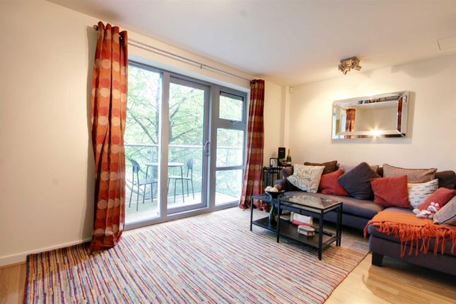Flat to rent in Jubilee Court, Queen Mary Avenue, South Woodford