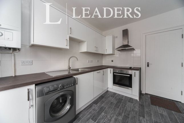 Flat 2, 25, High Street South, Bedfordshire photo 2